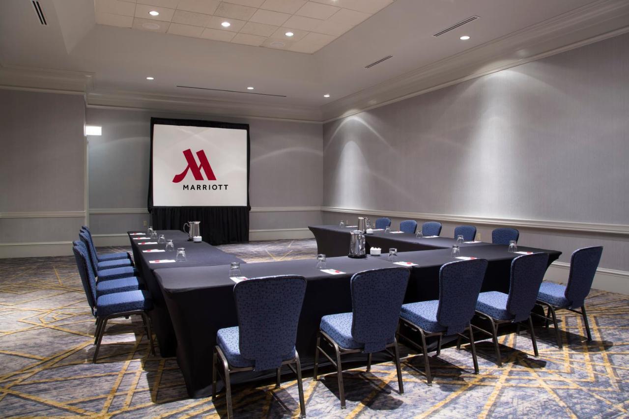 Отель Franklin Marriott Cool Springs Экстерьер фото