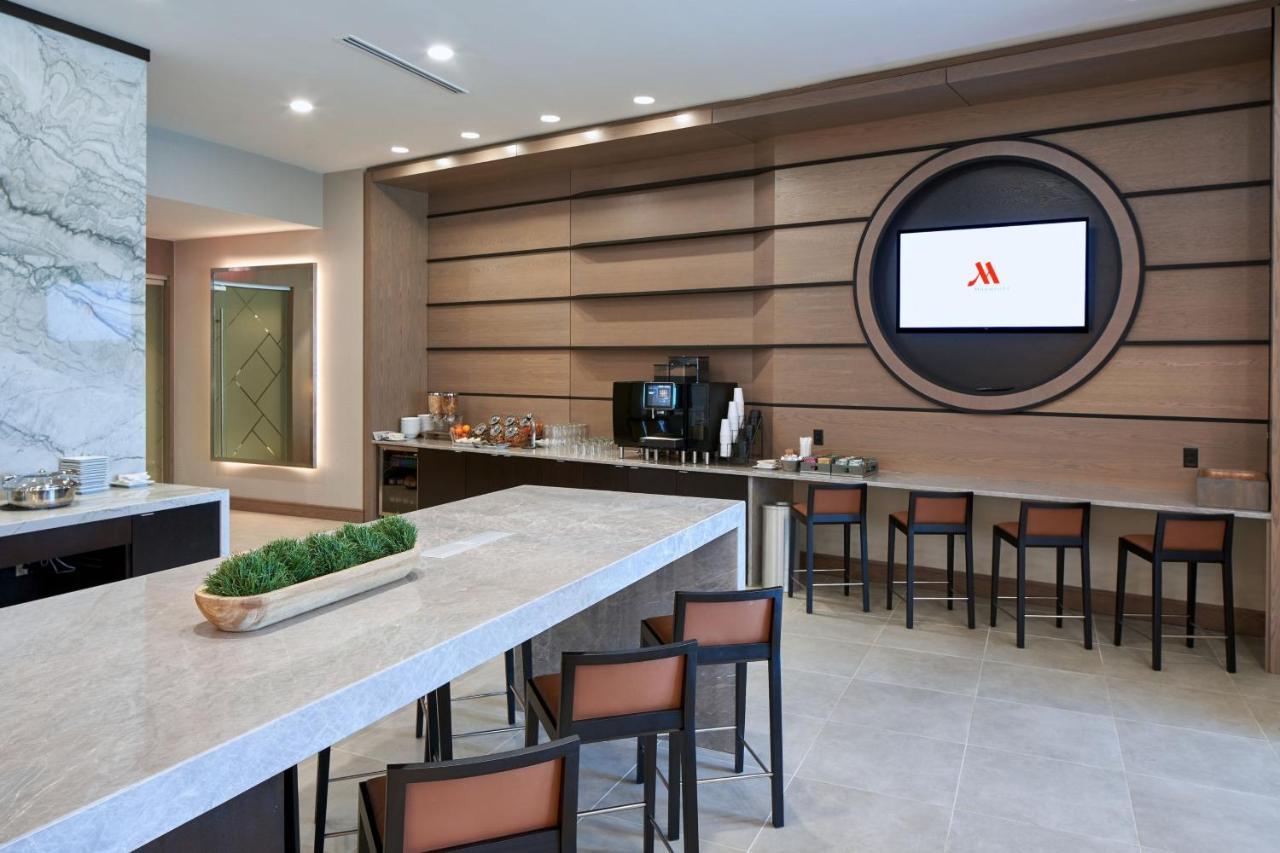 Отель Franklin Marriott Cool Springs Экстерьер фото