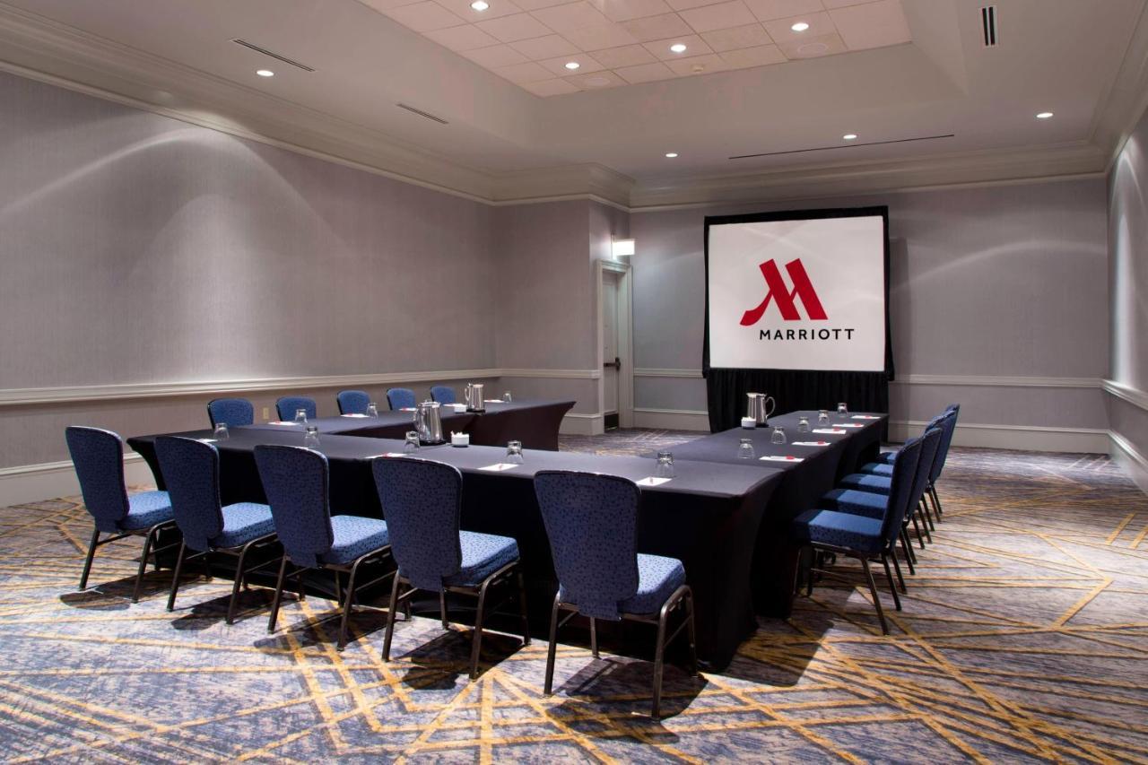 Отель Franklin Marriott Cool Springs Экстерьер фото