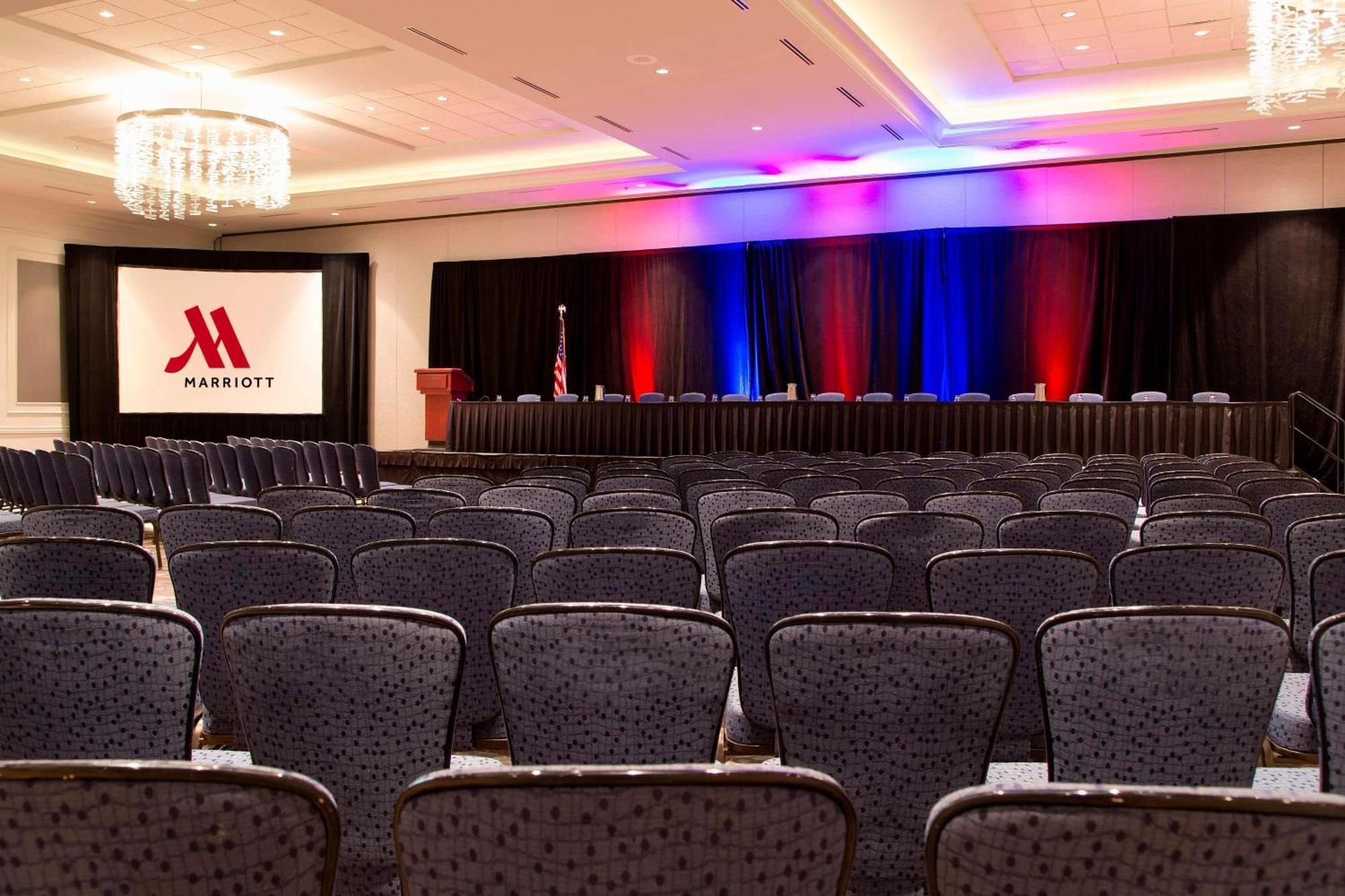 Отель Franklin Marriott Cool Springs Экстерьер фото
