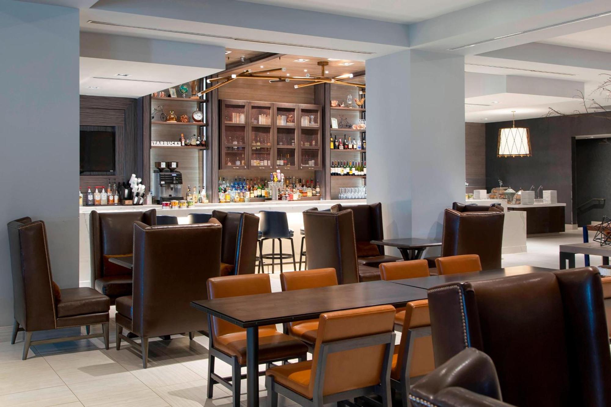 Отель Franklin Marriott Cool Springs Экстерьер фото